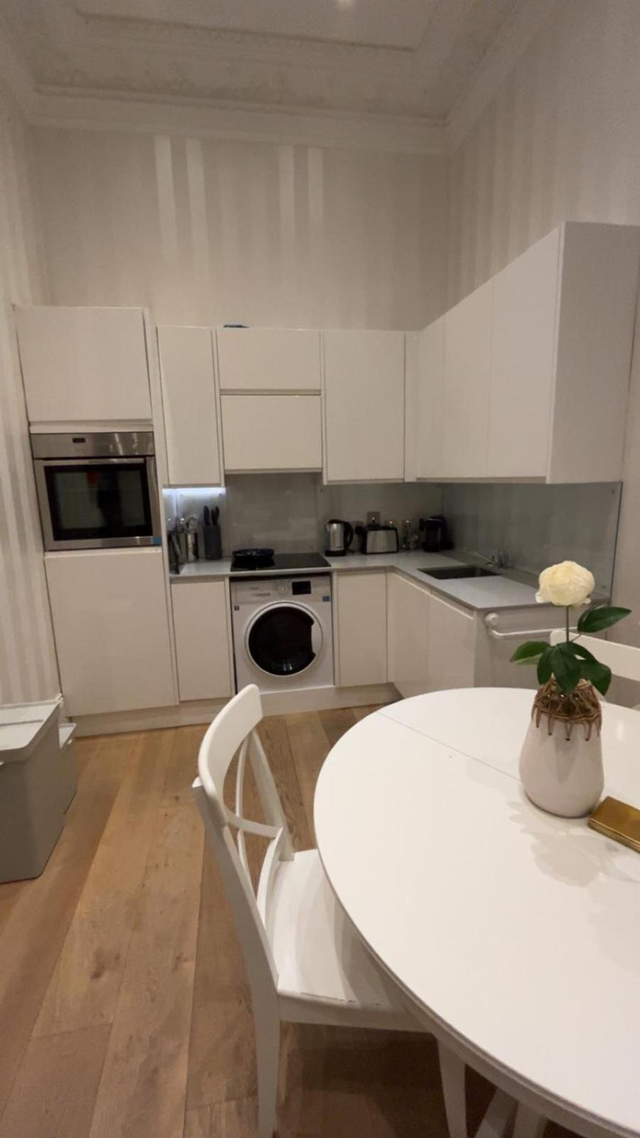 Luxury Garden View Flat - Kensington Apartment *